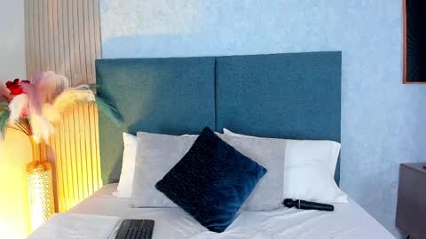 LauraIvy online show from 03/30/26, 01:01