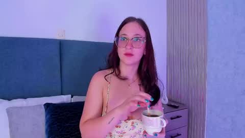 LauraIvy online show from 04/24/26, 01:13