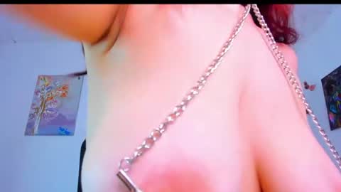 Snapshot of laura_ivy chatting on 07/10/26, 01:36 LauraIvy online show from 07/10/26, 01:36