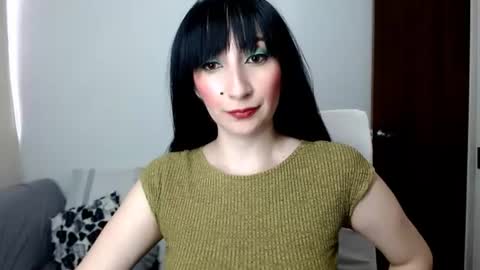 Snapshot of laura_pervert_ chatting on 06/09/26, 10:10 Laura online show from 06/09/26, 10:10