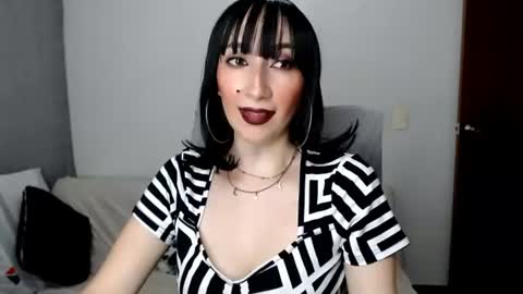 Snapshot of laura_pervert_ chatting on 07/03/26, 11:44 Laura online show from 07/03/26, 11:44