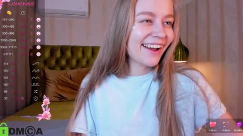 Laura online show from 01/01/25, 04:50