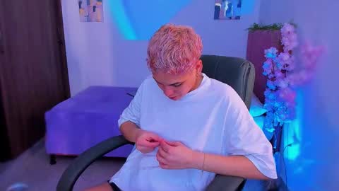 Laura Rose online show from 12/18/25, 06:14