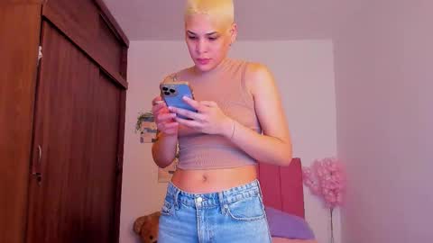 Laura Rose online show from 01/17/26, 07:06