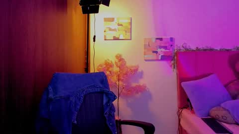 Laura Rose online show from 03/22/26, 09:51