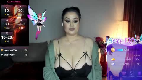 Snapshot of laura_sinner chatting on 01/22/25, 08:28 Laura online show from 01/22/25, 08:28