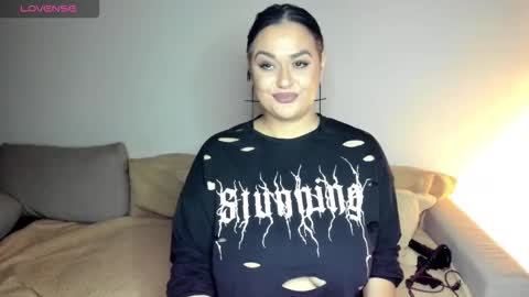 Snapshot of laura_sinner chatting on 10/23/25, 04:50 Laura online show from 10/23/25, 04:50