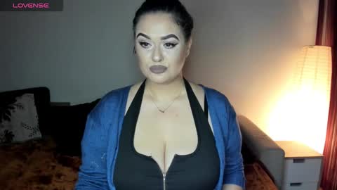 Snapshot of laura_sinner chatting on 11/16/25, 04:45 Laura online show from 11/16/25, 04:45