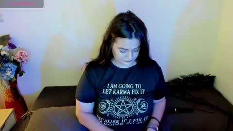 Laura online show from 06/15/26, 10:01