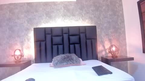 laura online show from 02/03/25, 03:49