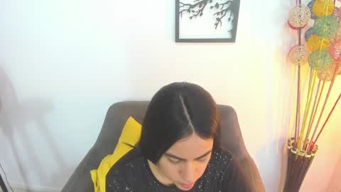 LAURA SOE online show from 01/04/25, 12:59