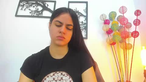 LAURA SOE online show from 01/21/25, 01:32