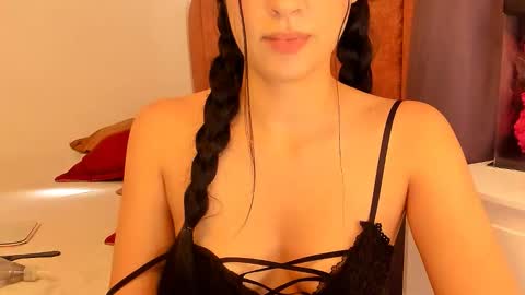 LAURA SOE online show from 02/06/26, 07:06