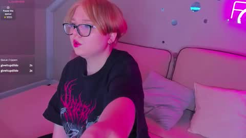 Snapshot of lauraaa_smith chatting on 02/26/26, 08:13 Laura online show from 02/26/26, 08:13