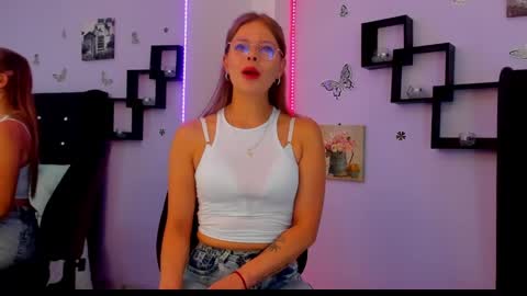 Laura Blue online show from 12/26/24, 08:21