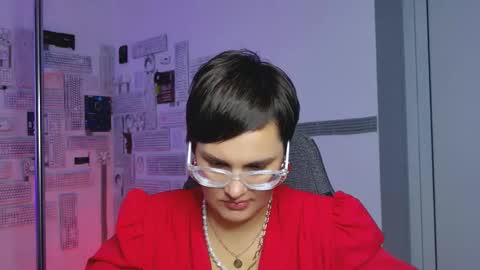 lauradavidsons online show from 09/14/25, 07:18