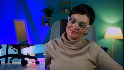 lauradavidsons online show from 11/30/25, 04:11