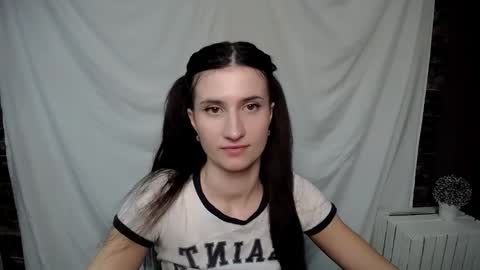 Laura online show from 02/17/25, 11:44