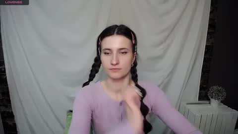 Laura online show from 02/20/25, 11:20