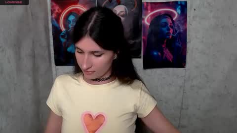 Laura online show from 06/22/26, 05:59