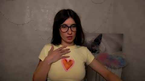 Laura online show from 06/30/26, 10:05