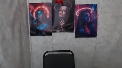 Laura online show from 07/06/26, 03:14