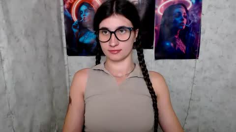 Laura online show from 07/12/26, 09:33