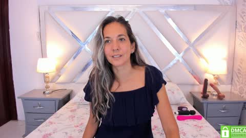 Laura online show from 12/02/24, 06:09