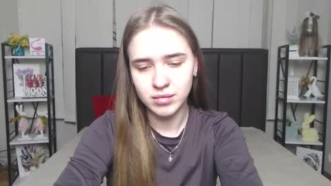 Snapshot of laurahlot chatting on 11/27/25, 06:54 LauraHlot online show from 11/27/25, 06:54