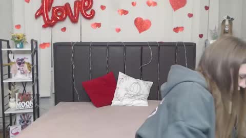 LauraHlot online show from 01/18/26, 08:23