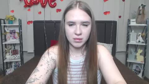 LauraHlot online show from 05/08/26, 05:40