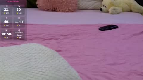 LauraMirage online show from 10/09/25, 07:50