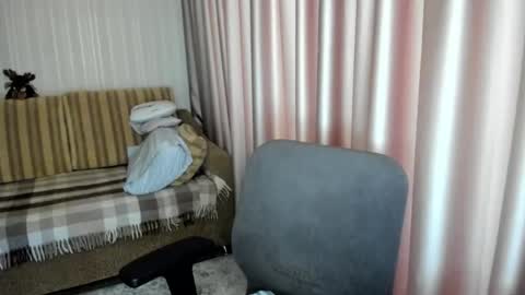 Lauraoven1 online show from 01/09/26, 08:28