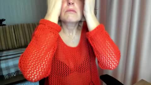 Lauraoven1 online show from 03/04/26, 07:14