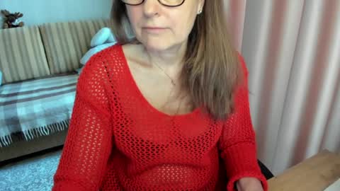 Lauraoven1 online show from 03/07/26, 08:33