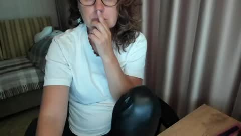 Lauraoven1 online show from 07/22/26, 02:20