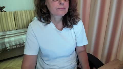 Lauraoven1 online show from 07/24/26, 07:39