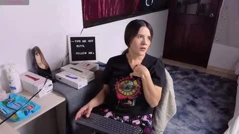 Laura online show from 03/03/25, 11:46