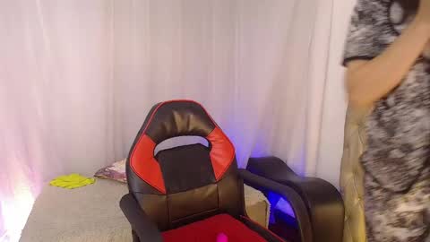 Laura Sofia online show from 05/05/26, 02:25