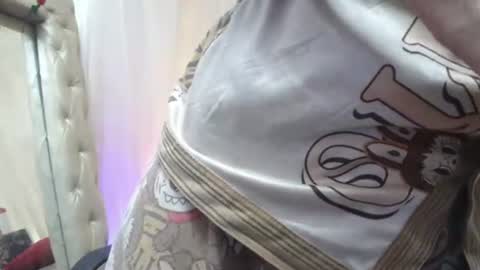 Snapshot of laurasofia45 chatting on 07/12/26, 12:07 Laura Sofia online show from 07/12/26, 12:07