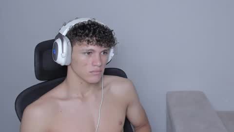 Laureent online show from 09/22/25, 08:00