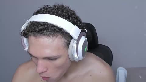 Laureent online show from 10/23/25, 07:12