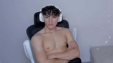 Laureent online show from 10/28/25, 07:27