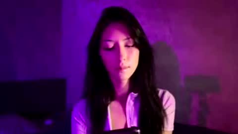 laurelimaino online show from 08/02/26, 04:49