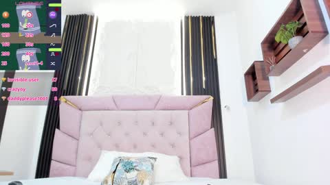 Laurem online show from 01/17/25, 07:16