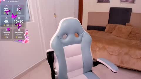 Lauren online show from 10/22/25, 06:29