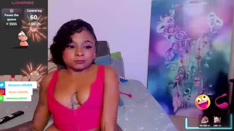 Snapshot of lauren_hills7069 chatting on 03/02/25, 04:17 Lauren online show from 03/02/25, 04:17