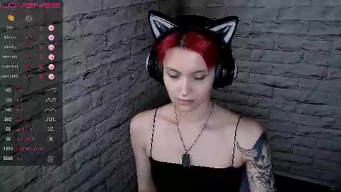 Snapshot of lauren_raquel chatting on 06/21/26, 05:15 Eva online show from 06/21/26, 05:15