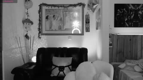 Lauren online show from 12/23/24, 01:08