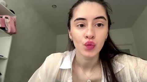 laurenadupuy online show from 06/12/26, 01:10